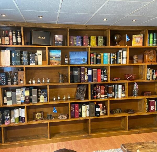 Kast op maat whisky kamer