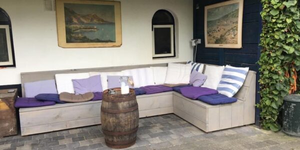 Loungebank buiten